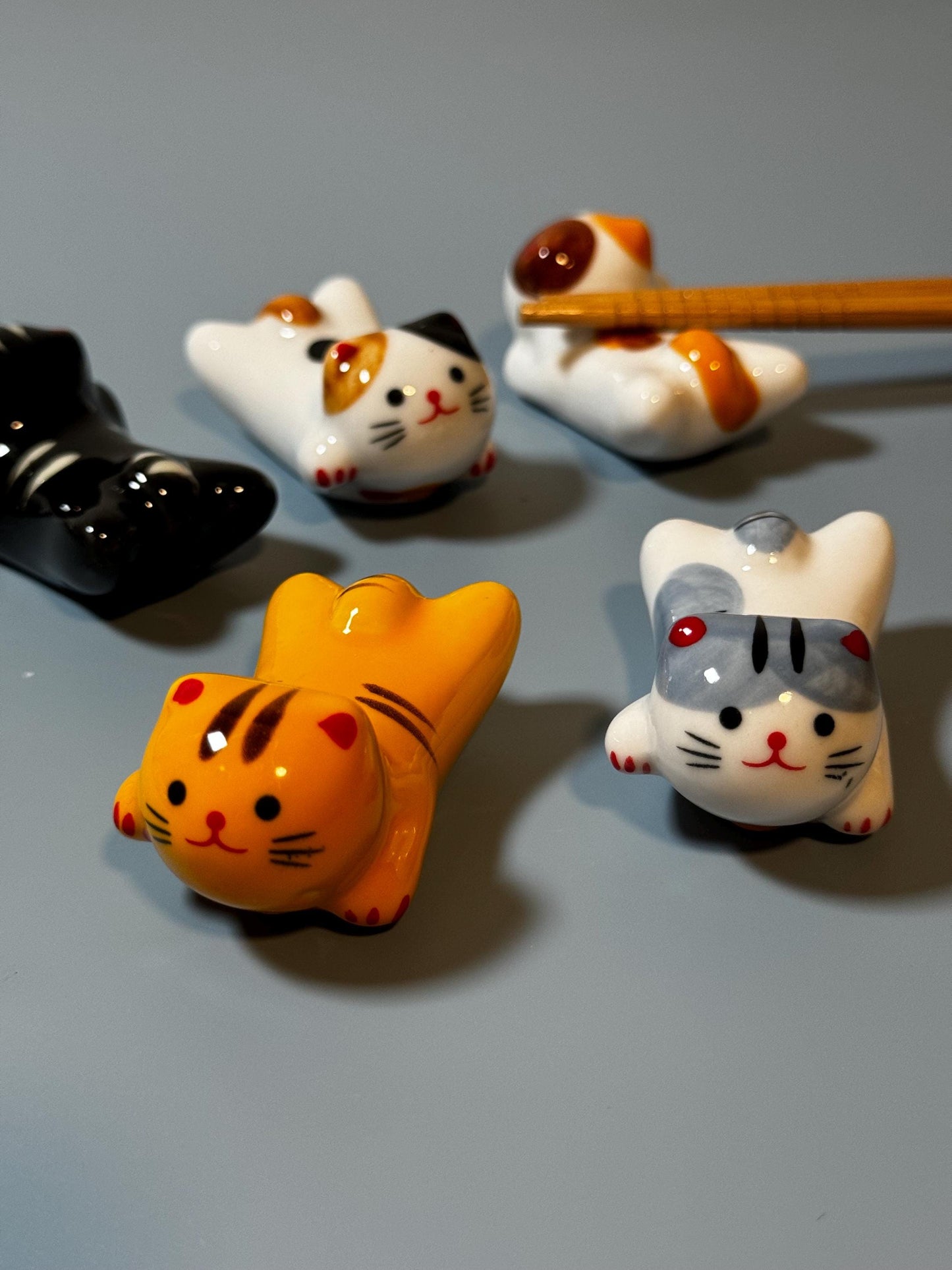 Kawaii cat set of 5 chopsticks holder, adorable cat chopstick rest, cute cat chopstick holder, chopstick rest, kitty paintbrush rest
