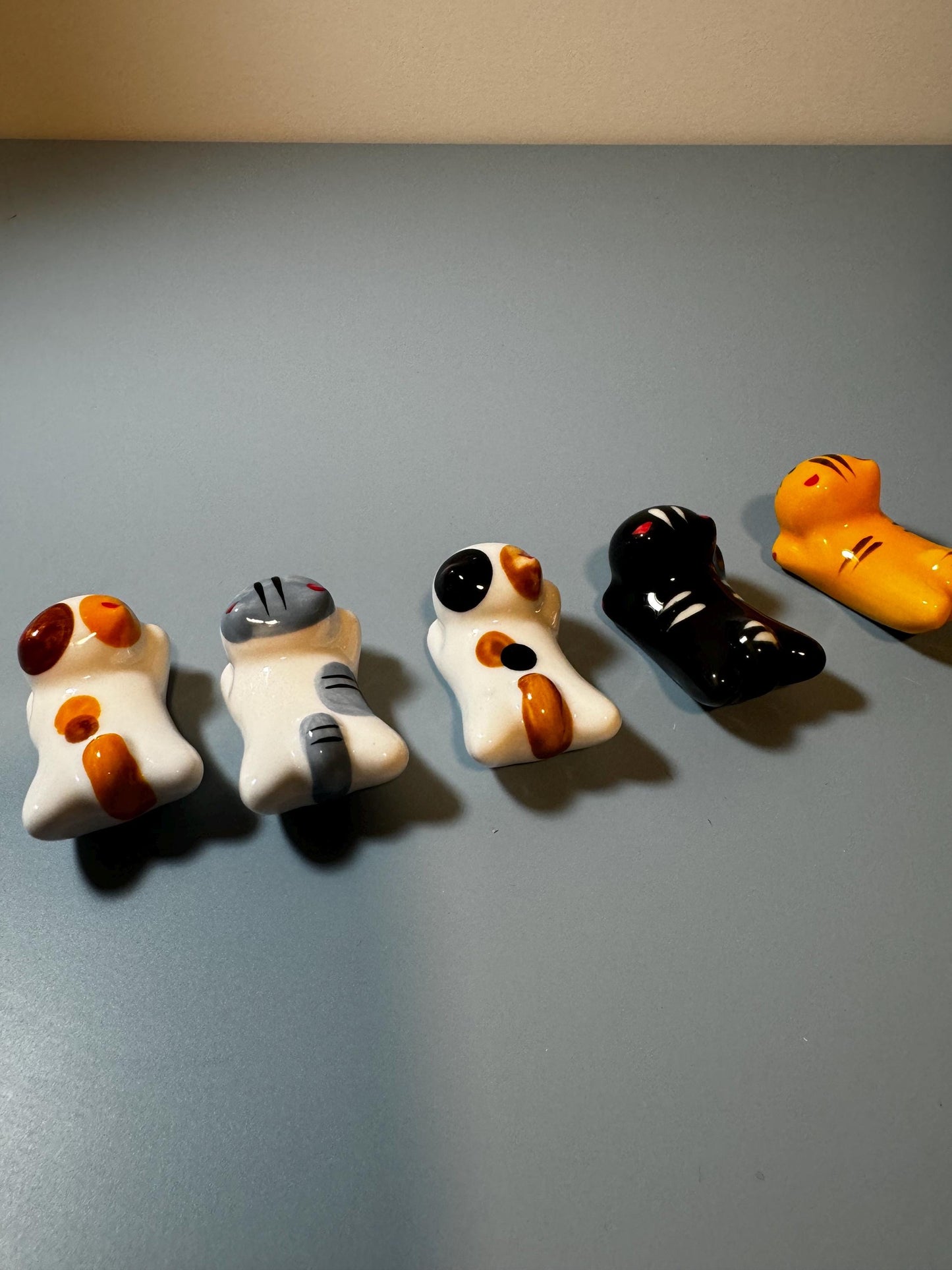 Kawaii cat set of 5 chopsticks holder, adorable cat chopstick rest, cute cat chopstick holder, chopstick rest, kitty paintbrush rest