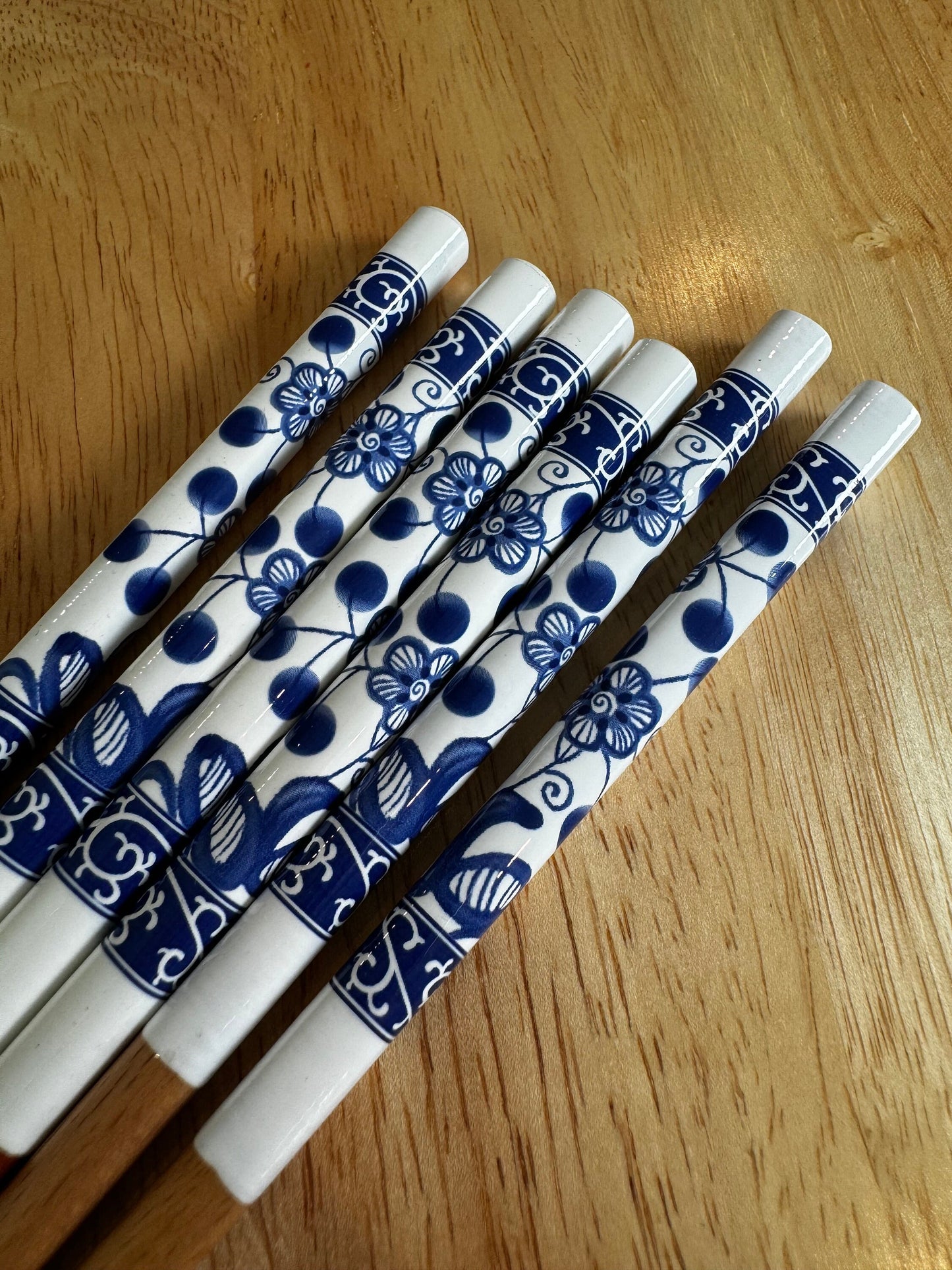 Chopsticks with blue art rest 2 pairs, Husband/Wife chopsticks gift set, Ceramic blue china rests, fine china decorations, Elegant chopstick