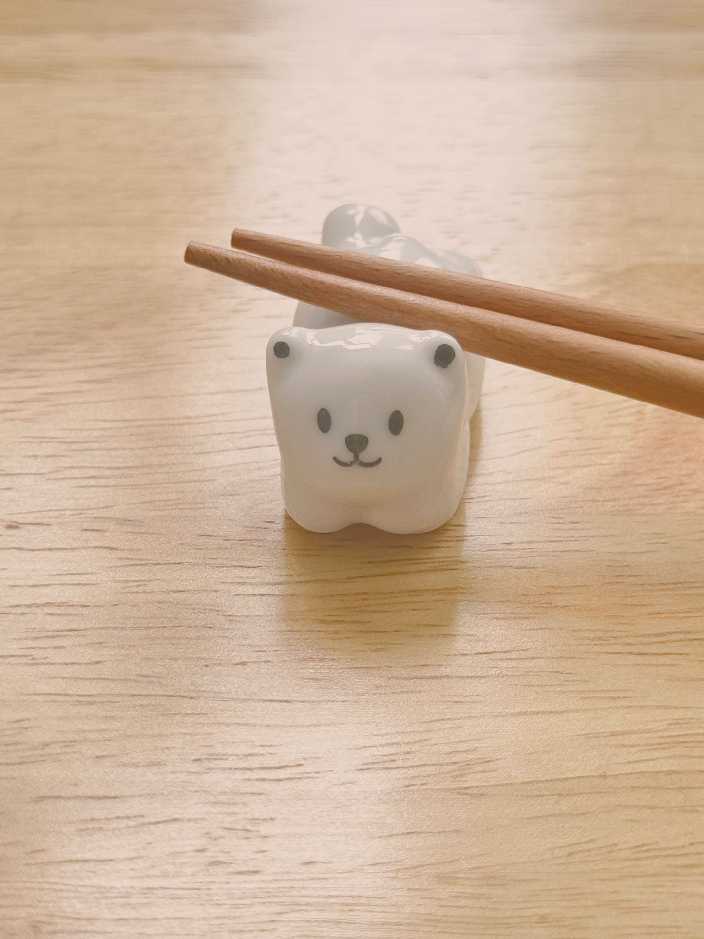 Wood chopsticks with  polar bear rest 2 pairs