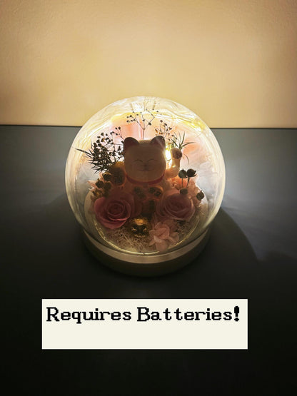 Fortune Neko Maneki cat glass dome decoration with preserved roses, waving arm lucky cat, Solar powered, Feng shui, Prosperity statue Money