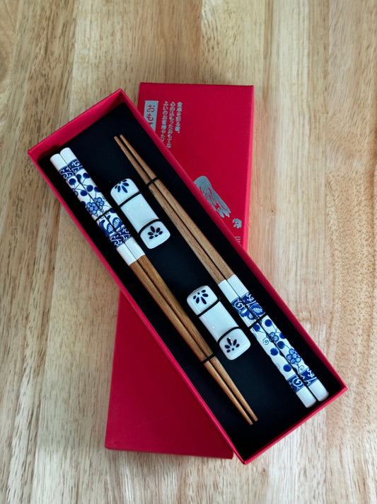 Chopsticks with blue art rest 2 pairs, Husband/Wife chopsticks gift set, Ceramic blue china rests, fine china decorations, Elegant chopstick