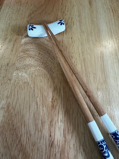 Chopsticks with blue art rest 2 pairs, Husband/Wife chopsticks gift set, Ceramic blue china rests, fine china decorations, Elegant chopstick